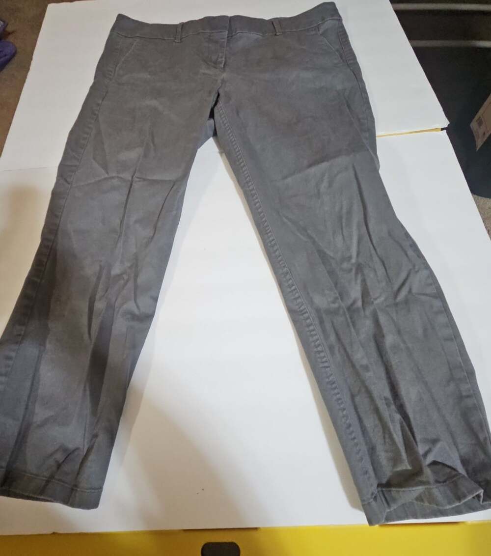 LOFT Outlet Pants Size 14P Gray Chino Trousers